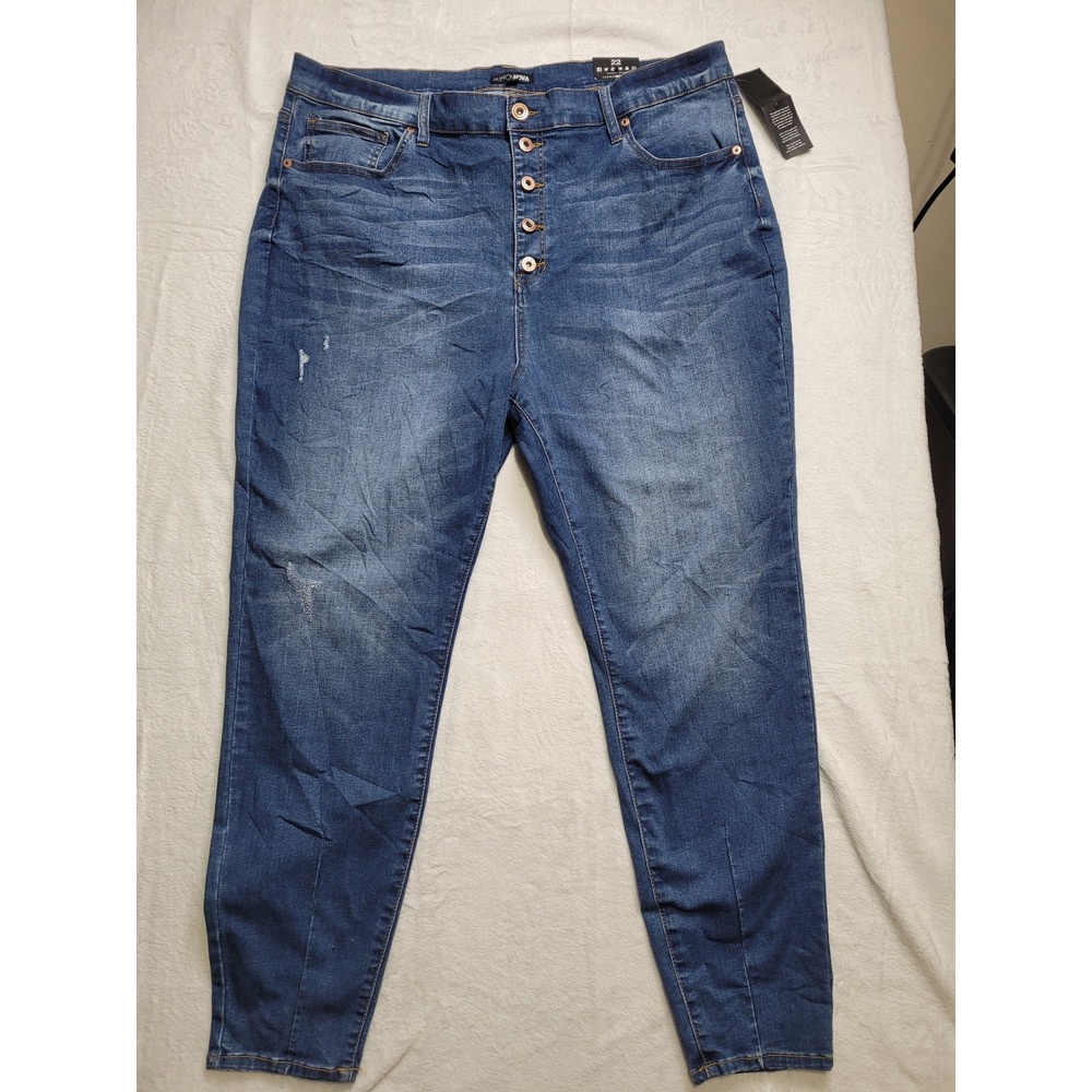 NWT Fashion Nova Get Some Exposure Curvy Skinny Jeans Womens 22 Blue Distressed